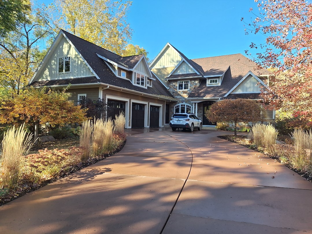 House Washing and Pressure Washing in Plymouth, MN Image