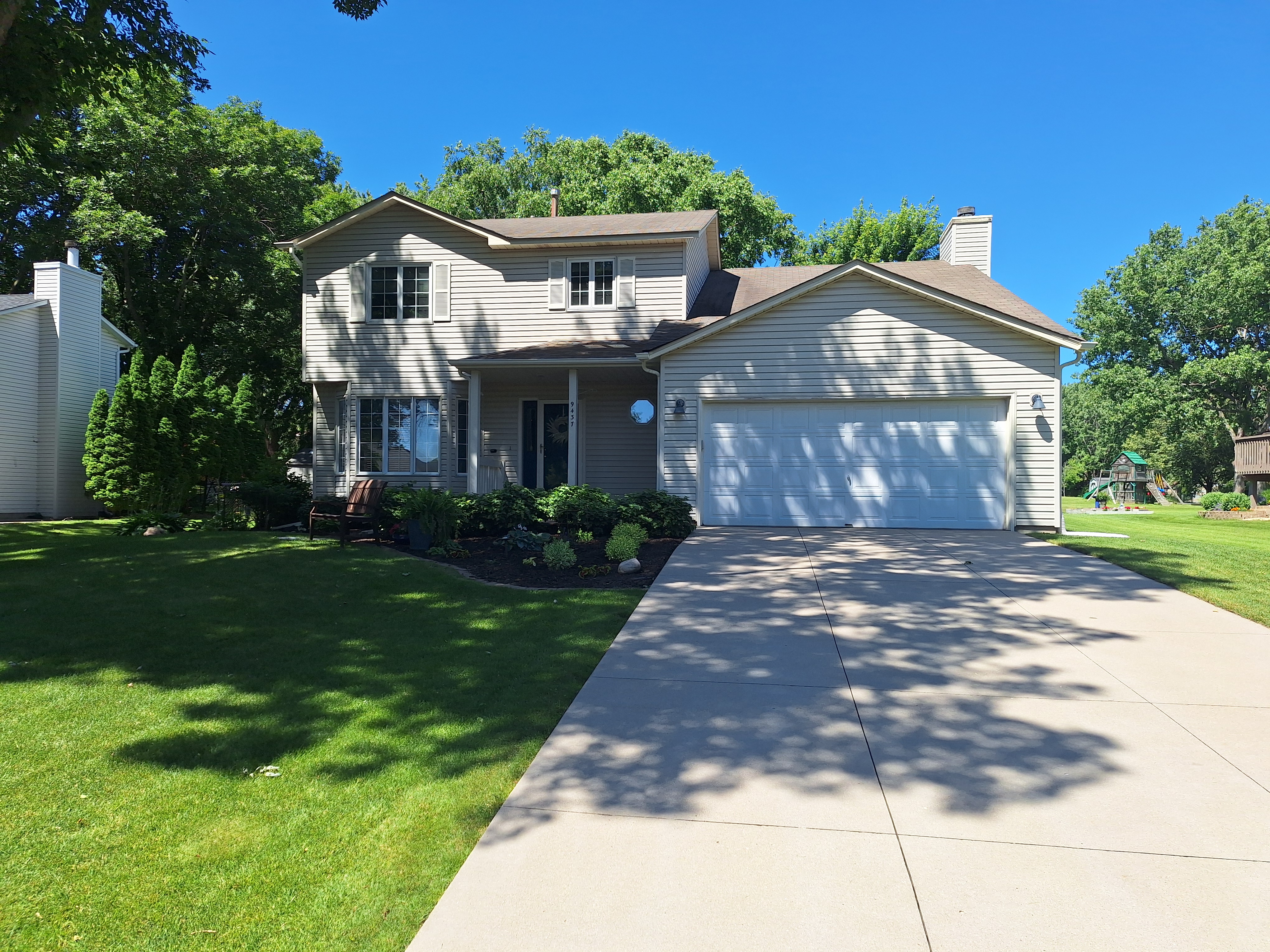 Reliable House Washing and Driveway Cleaning in Maple Grove, MN